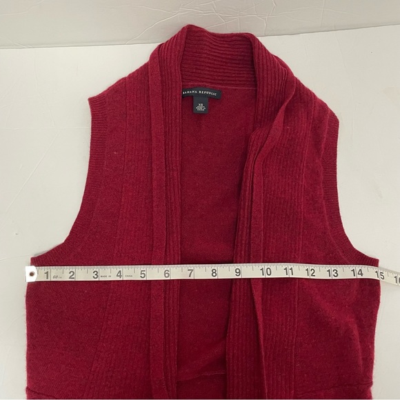 Banana Republic Red Lambs Wool Cardigan Sweater Vest Size XS - Picture 8 of 9